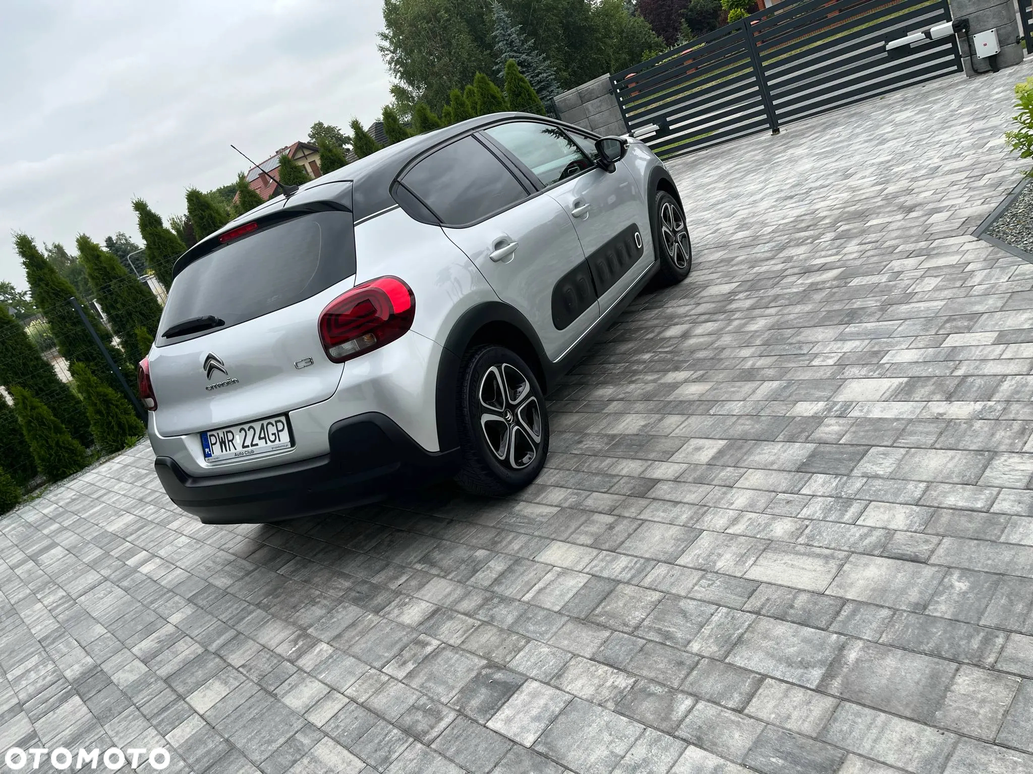 Citroën C3 1.2 PureTech Shine - 4