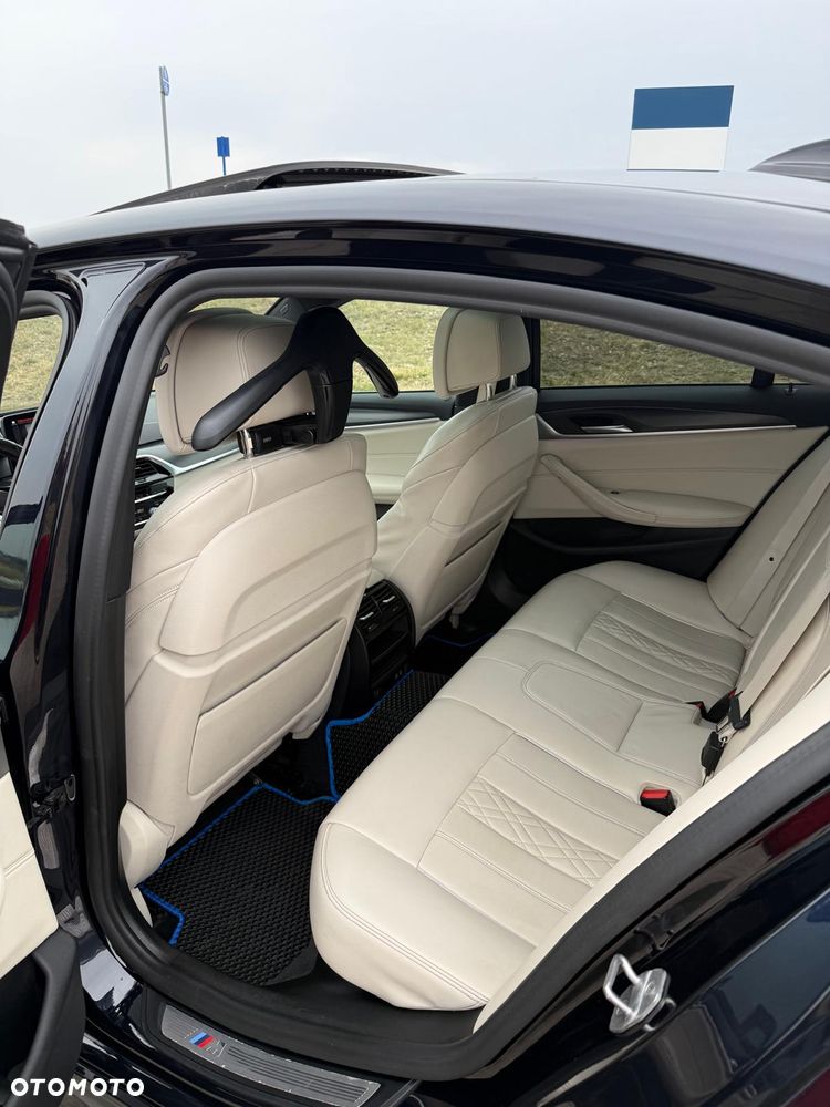 BMW Seria 5 520i M Sport Edition - 16