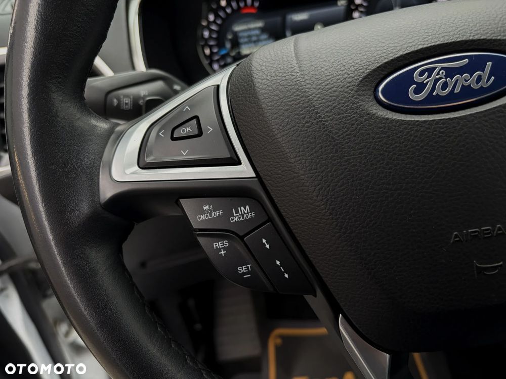 Ford S-Max 2.0 TDCi Titanium PowerShift - 24