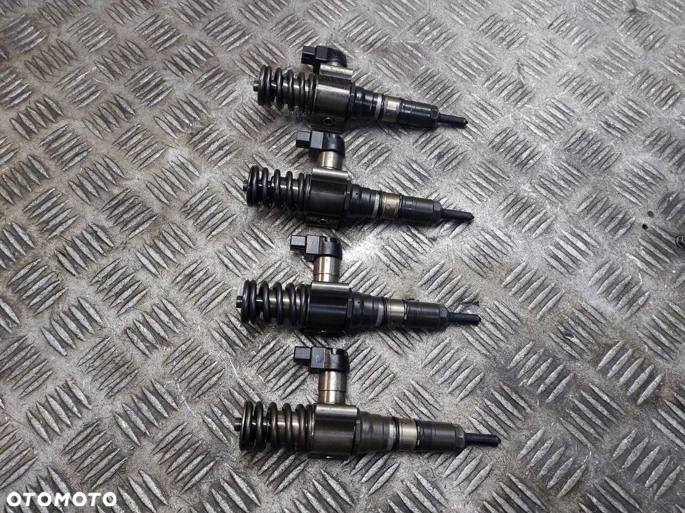 POMPOWTRYSKI KOMPLET VW PASSAT B6 2.0 TDI 03G130073D 03G130073S - 1