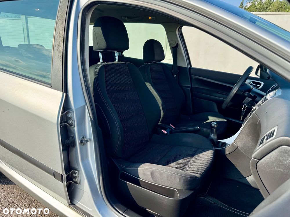 Peugeot 307 1.6 HDi Premium - 9