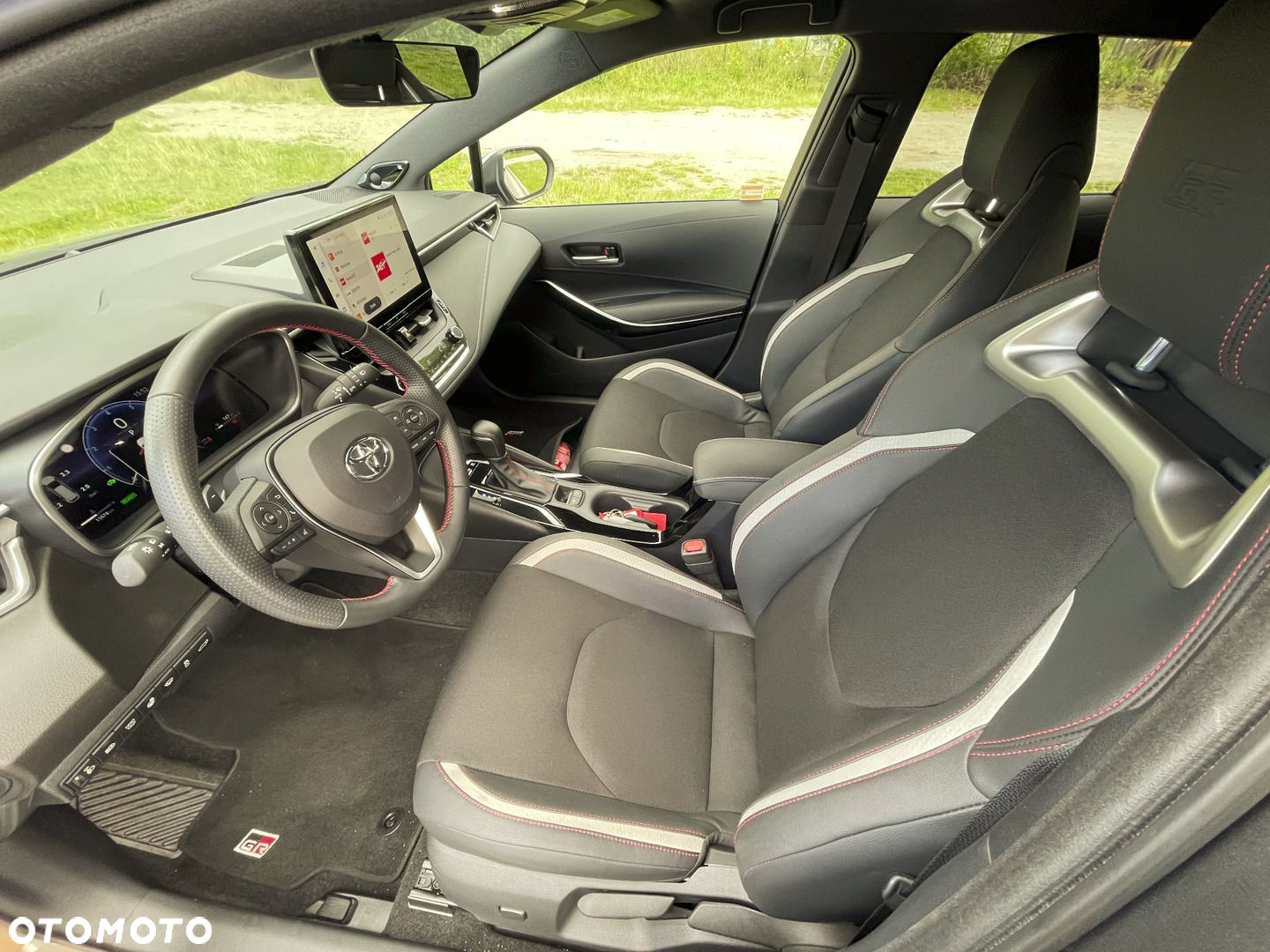 Toyota Corolla 2.0 Hybrid GR Sport Dynamic - 9