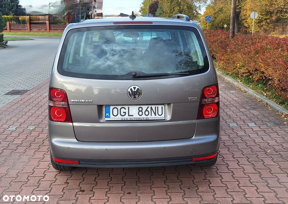 Volkswagen Touran - 6