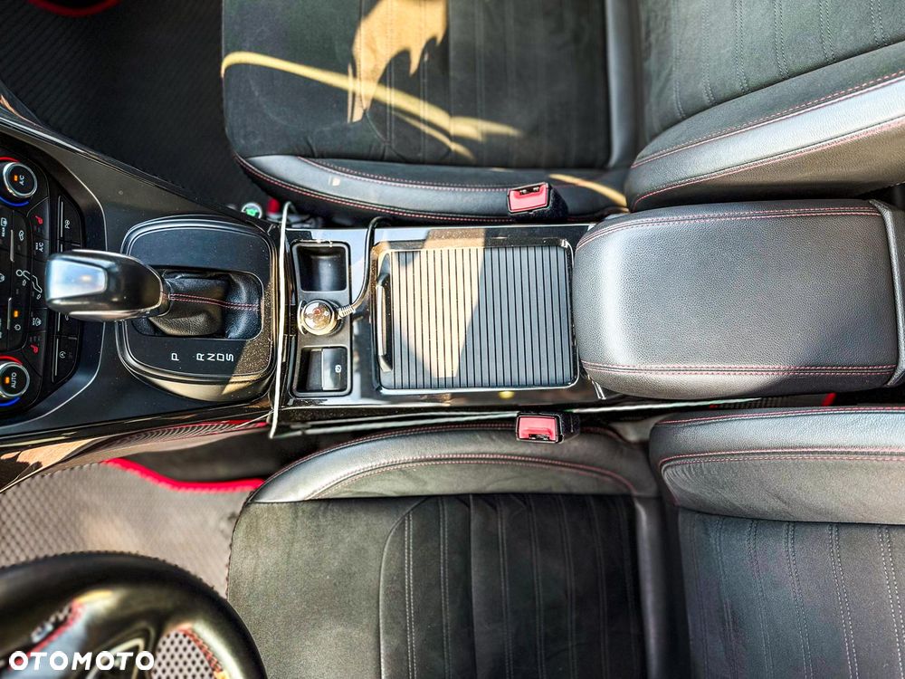 Ford Kuga 2.0 TDCi 4x4 ST-Line - 25