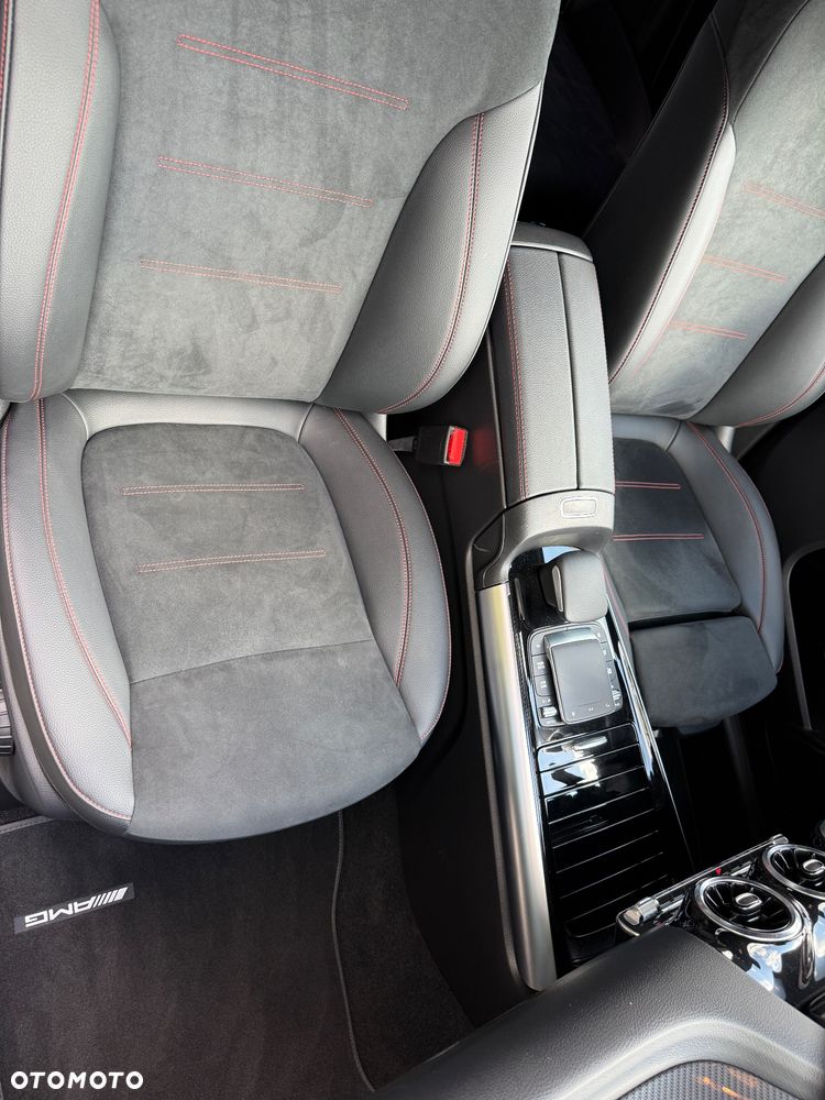 Mercedes-Benz GLA 200 d AMG Line - 19