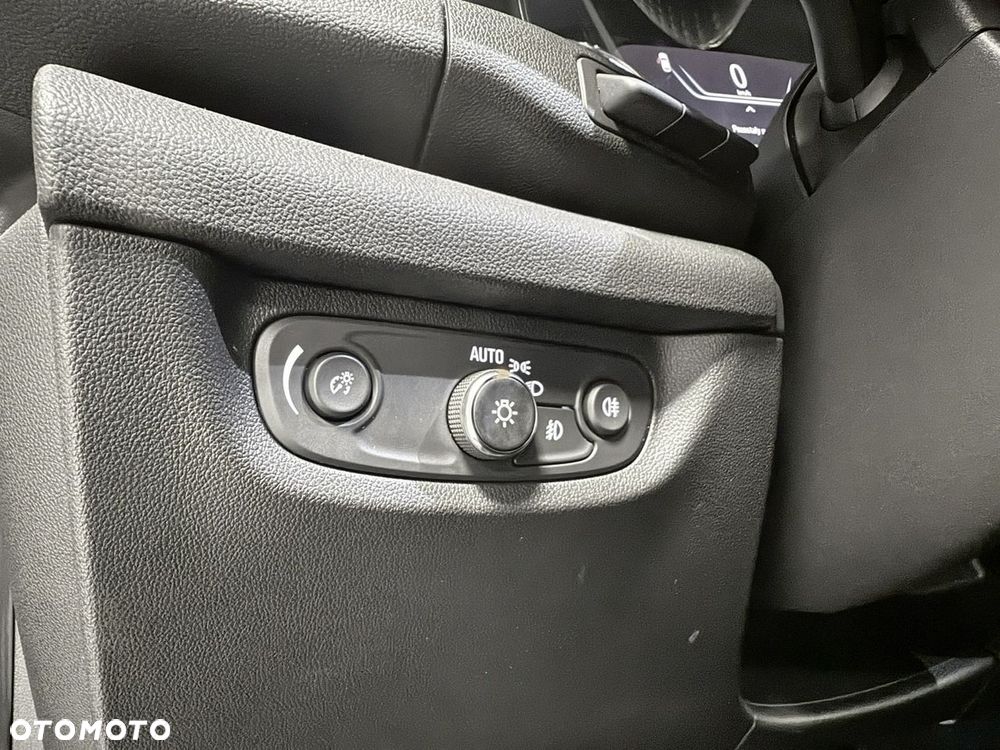 Opel Insignia - 35