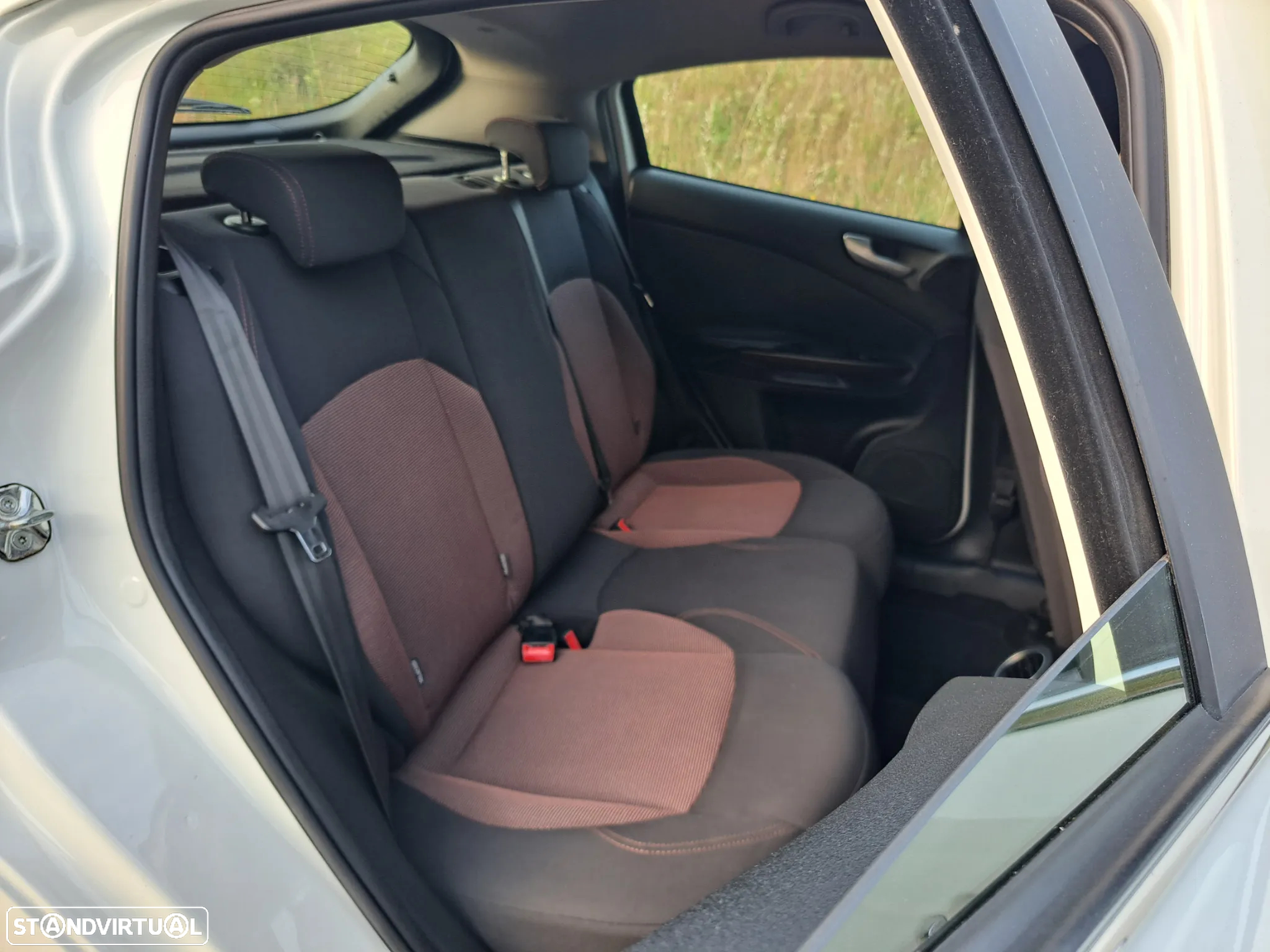 Alfa Romeo Giulietta 1.6 JTDm Exclusive - 23