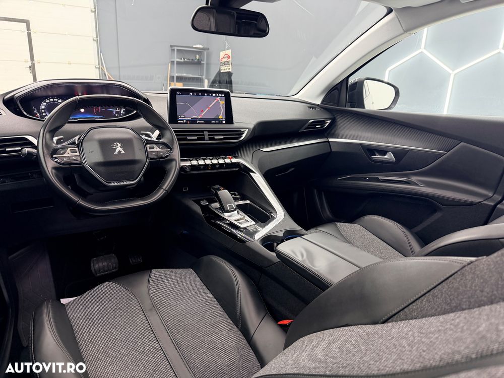 Peugeot 3008 1.2 PureTech Turbo S&S EAT6 Allure - 19