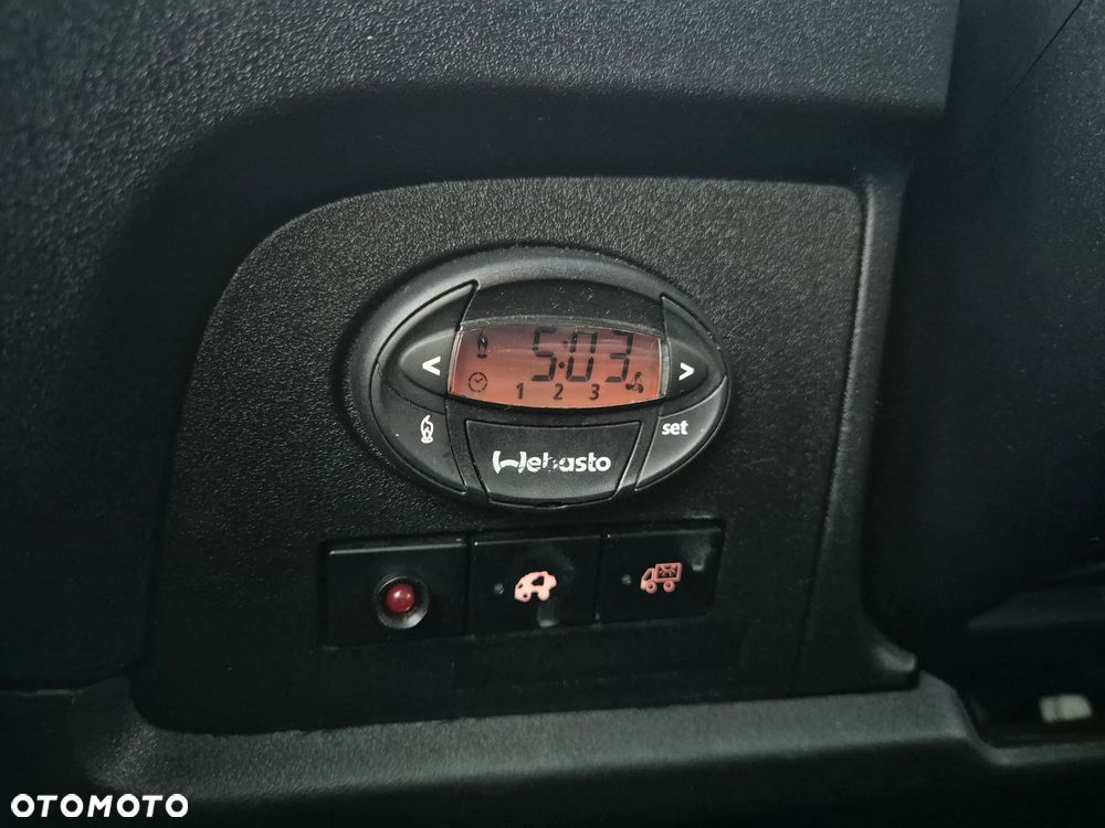 Iveco Daily 35S13, kontener 8PAL, winda 750KG, klima - 13