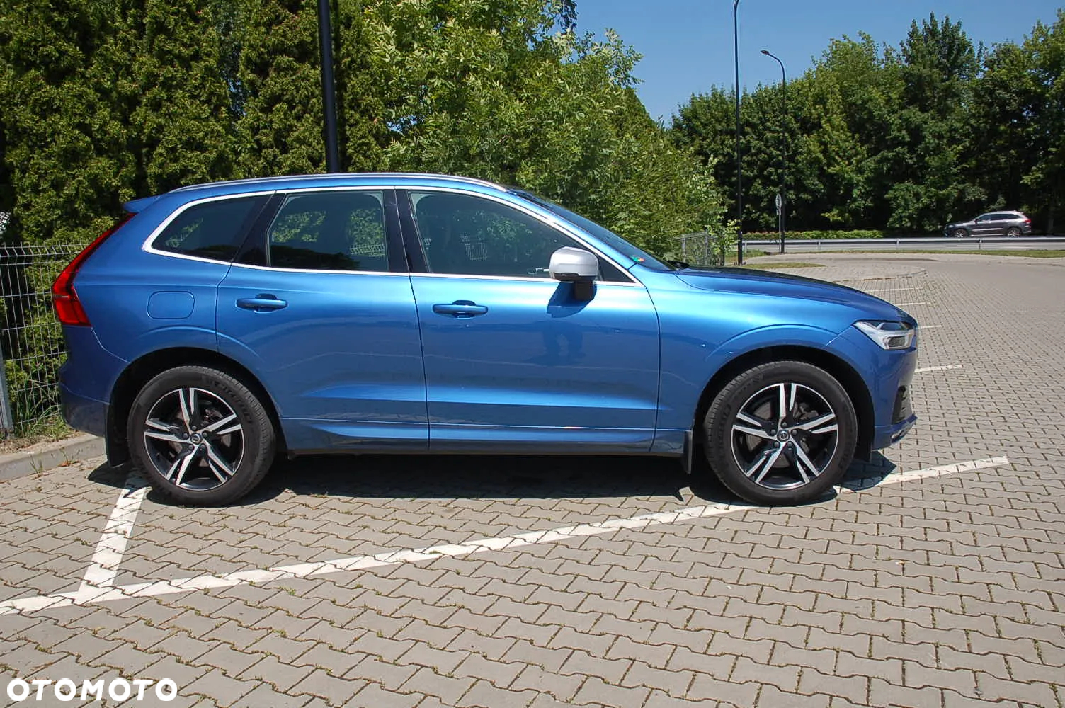 Volvo XC 60 D4 AWD R-Design - 27