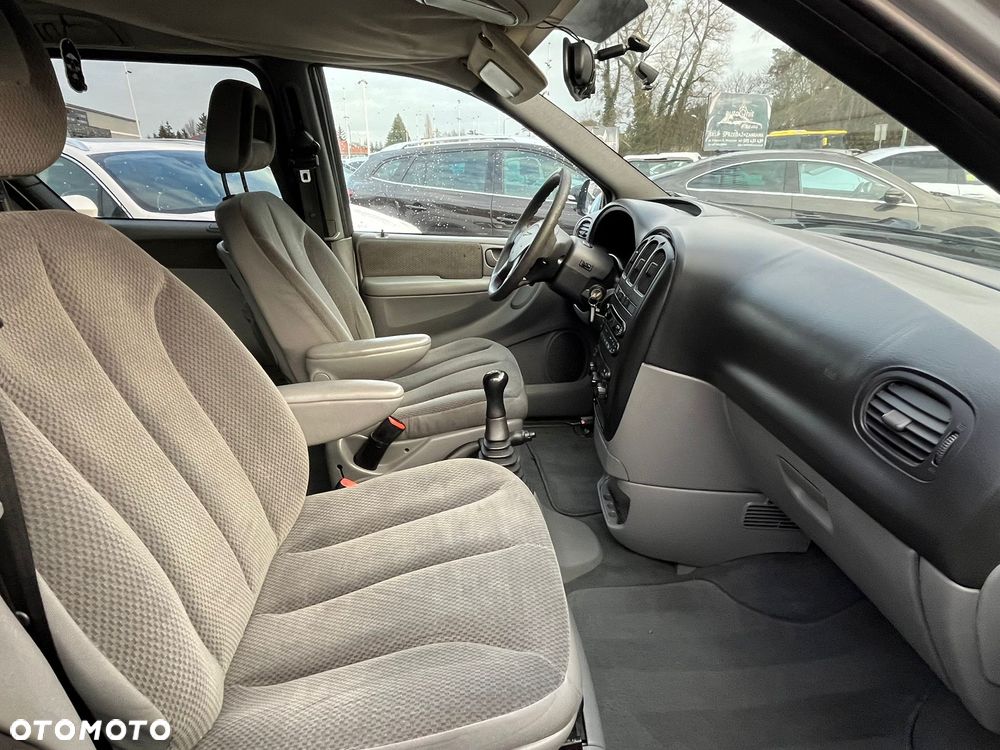 Chrysler Grand Voyager 2.5 CRD Limited - 11