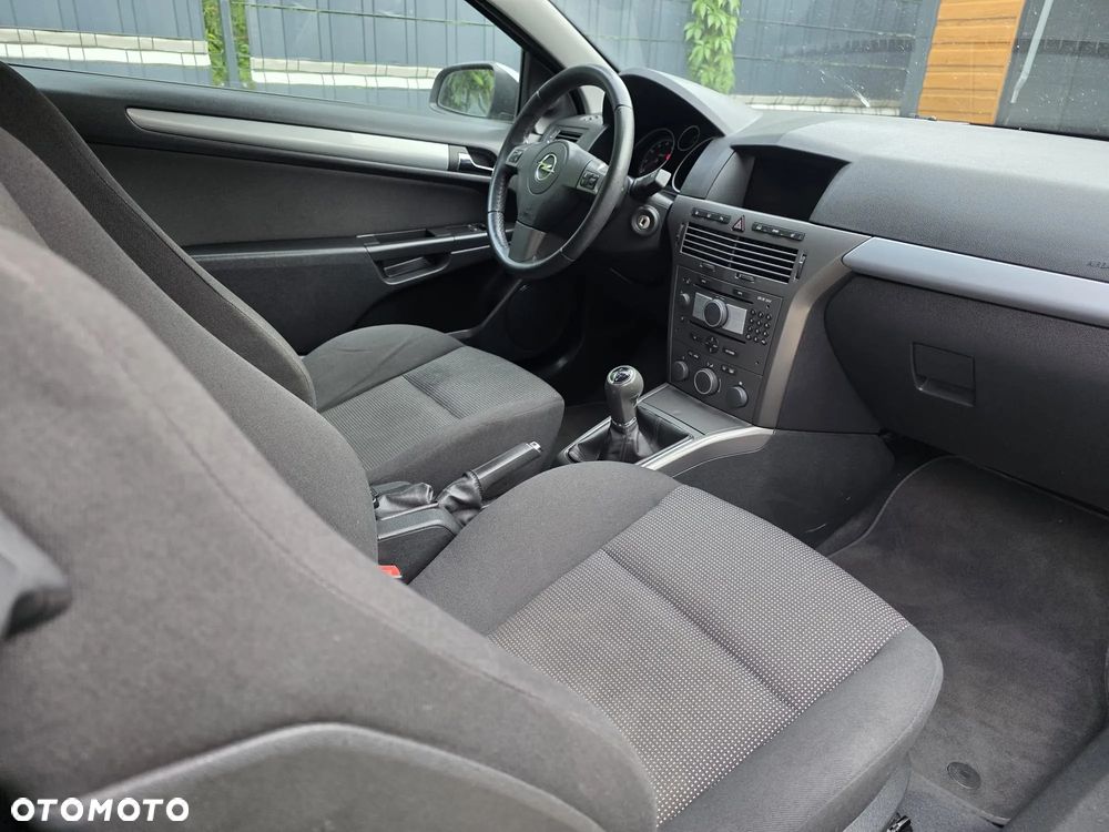 Opel Astra 1.6 Sport - 17