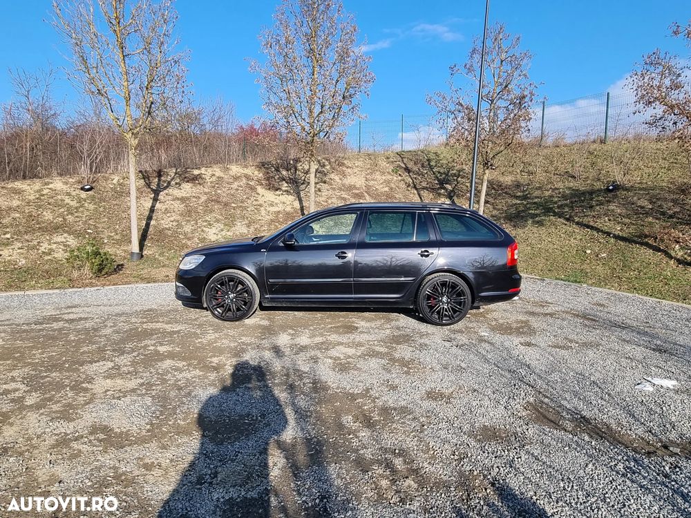 Skoda Octavia Combi 2.0 TDI DPF RS - 4