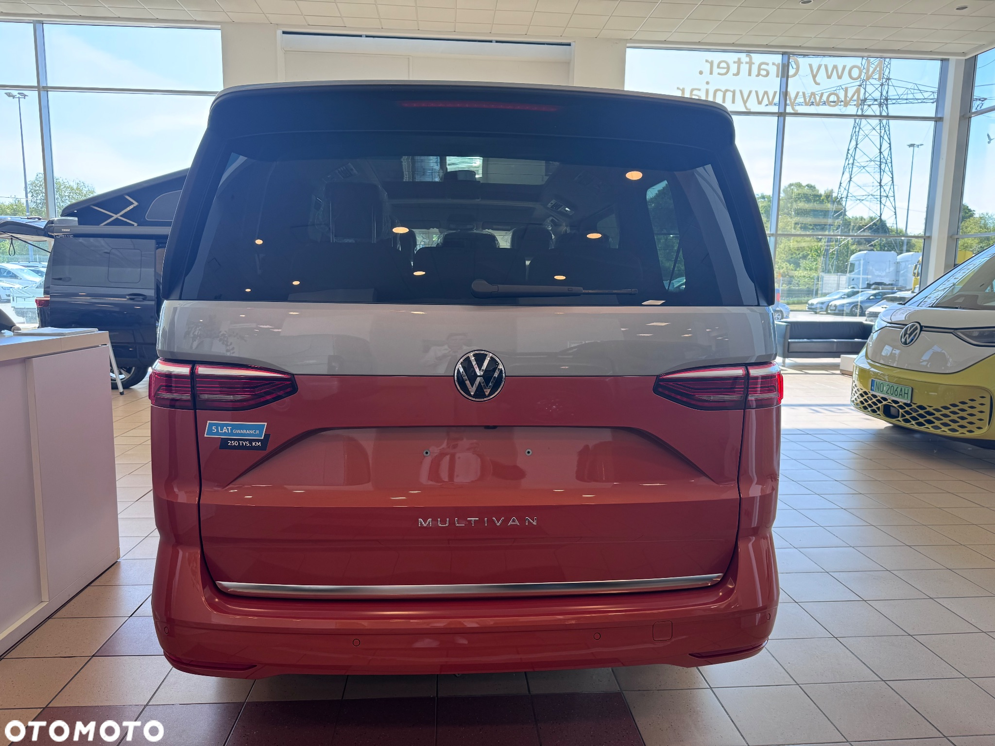Volkswagen Multivan 2.0 TDI L2 Style DSG - 17