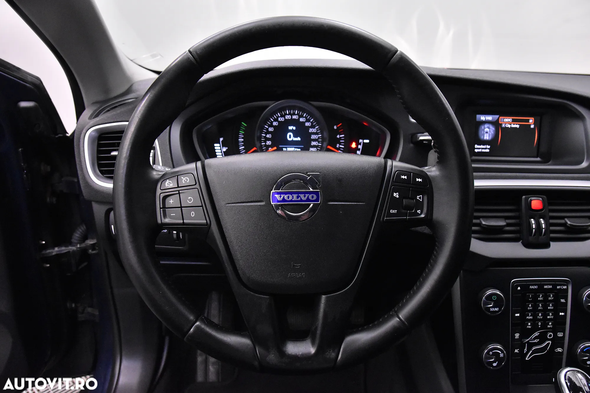 Volvo V40 - 16