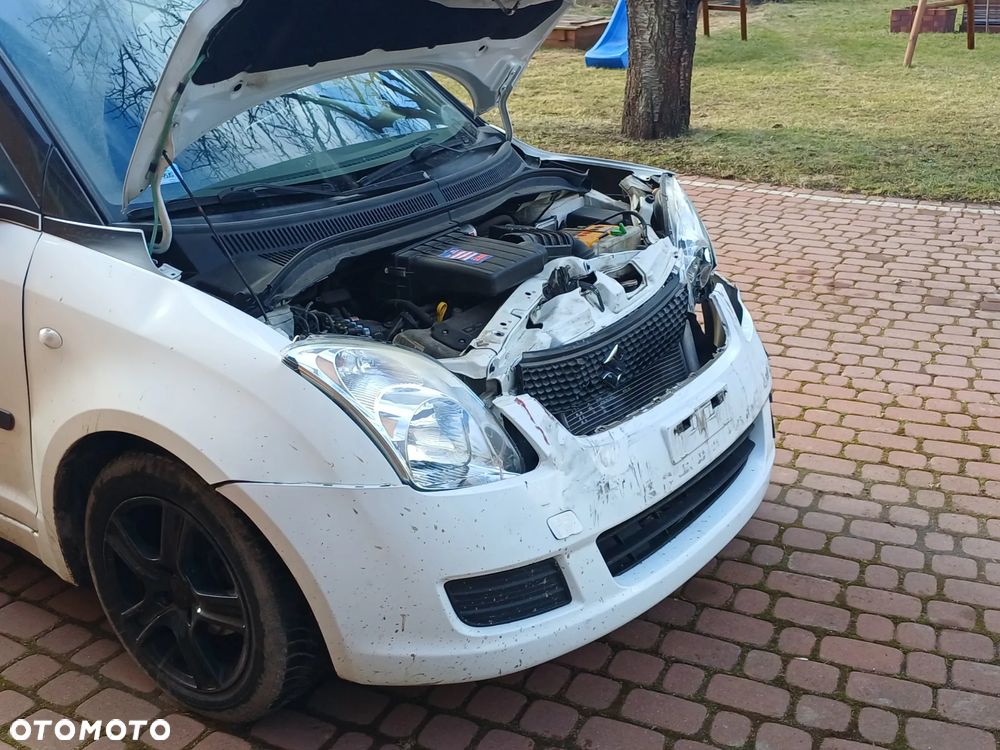 Suzuki Swift 1.3 Classic - 6