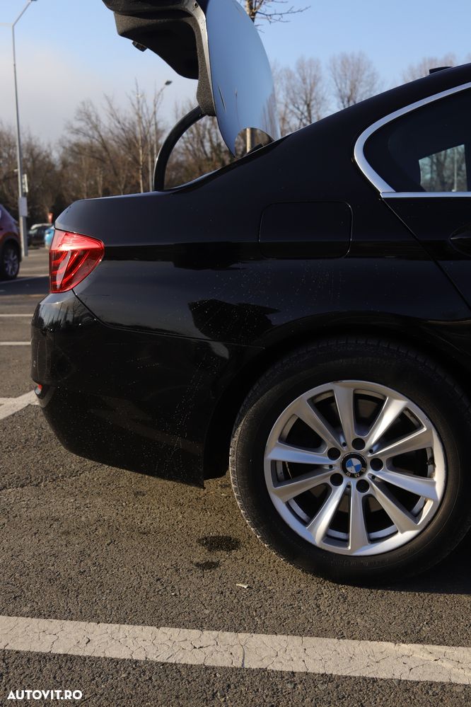 BMW Seria 5 525d xDrive AT - 6