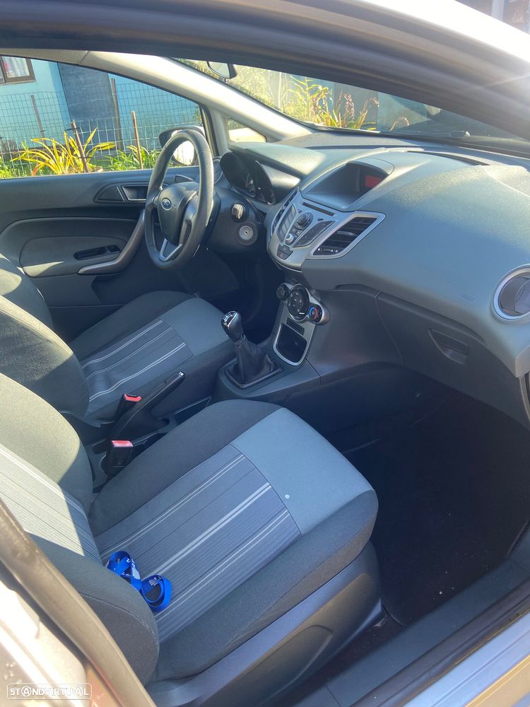 Ford Fiesta 1.4 TDCI Titanium - 4