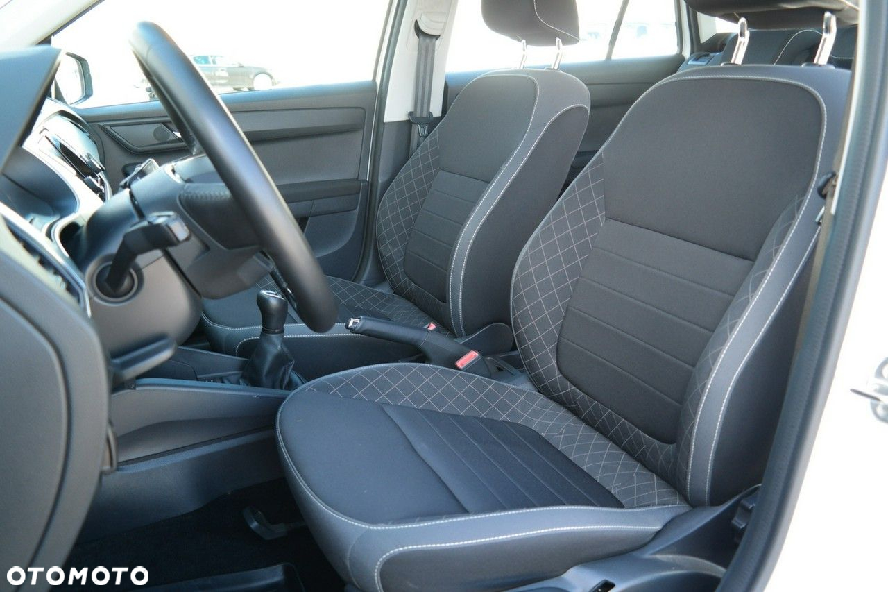 Skoda Fabia - 10