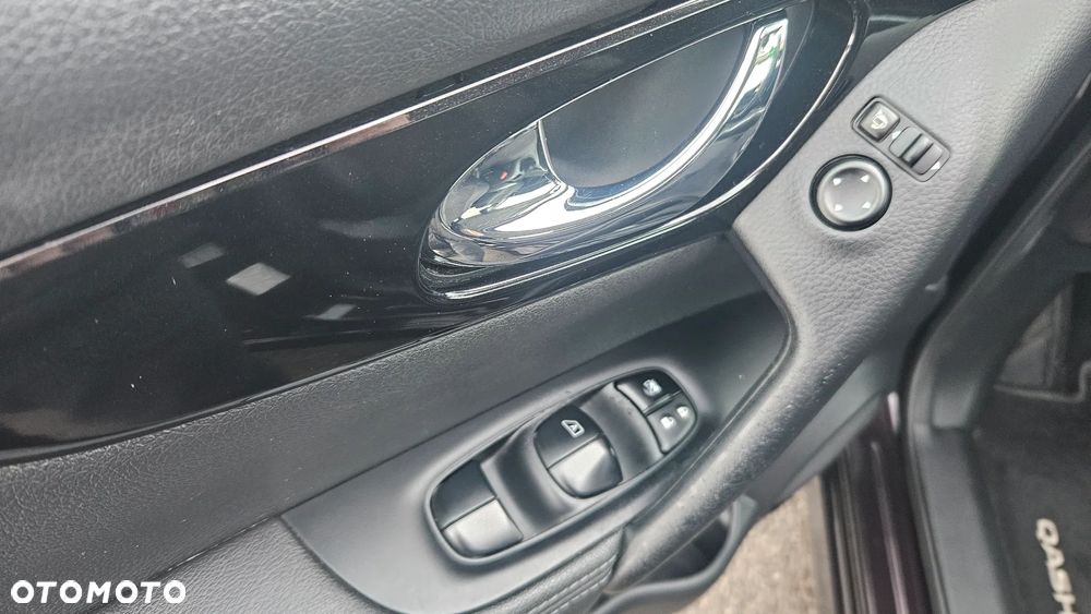 Nissan Qashqai 1.6 dCi Xtronic TEKNA+ - 9