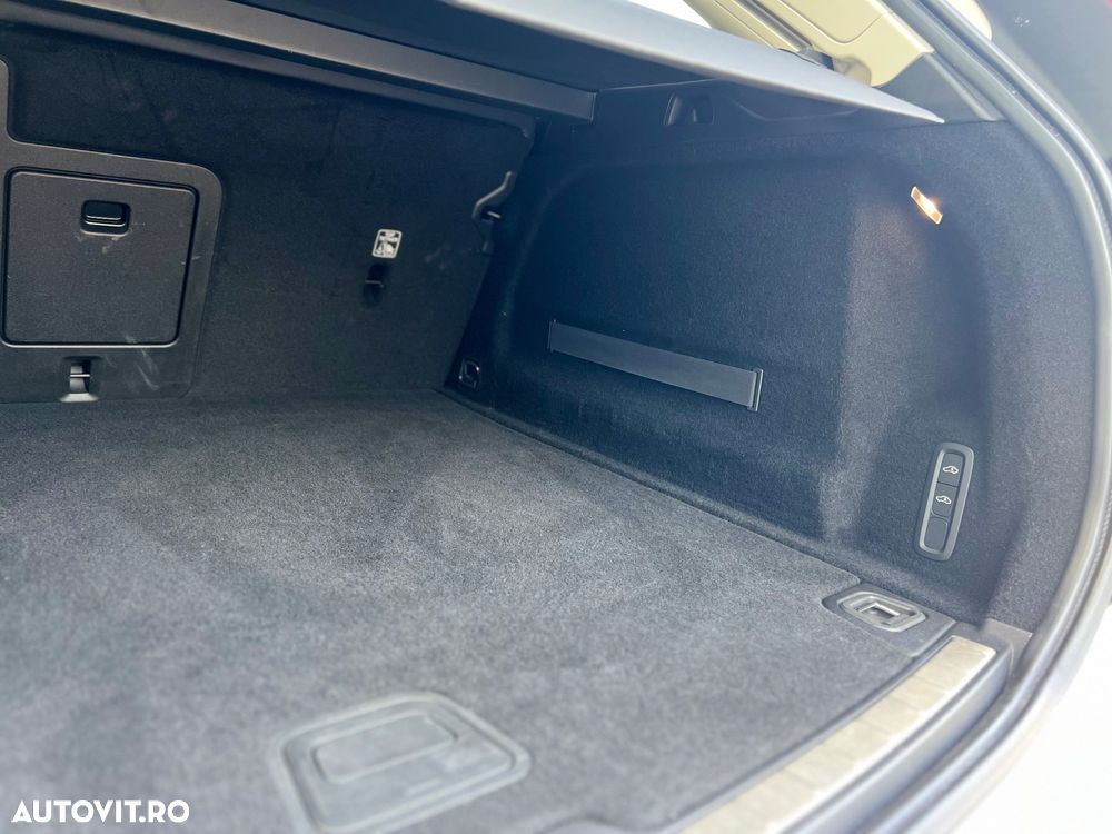 Volvo XC 60 B5 MHEV AWD Inscription - 10