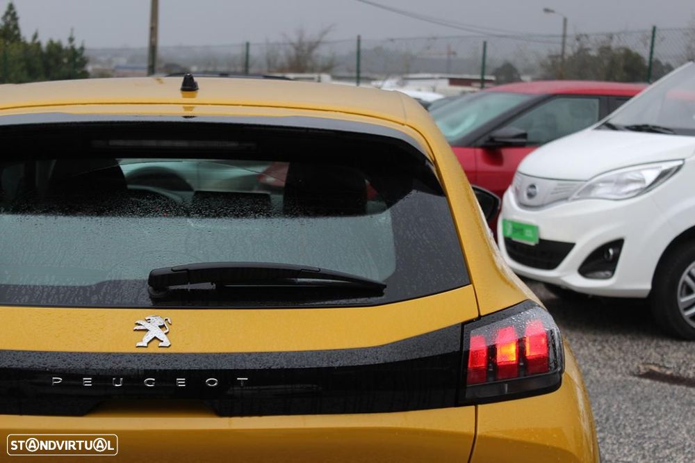 Peugeot e-208 Active Pack - 11