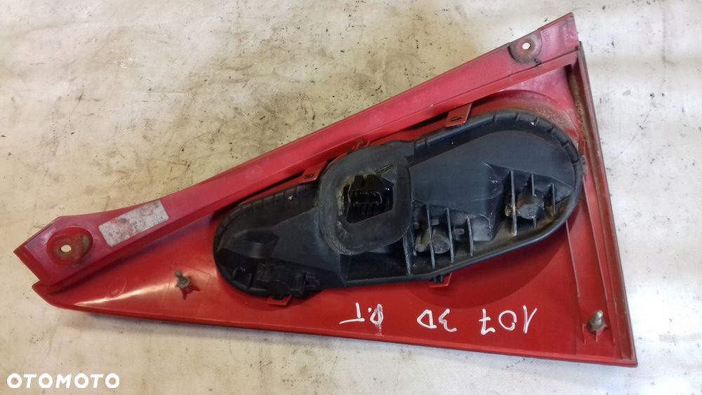 lampa prawy tył tylna peugeot 107 3d 05-12 - 3