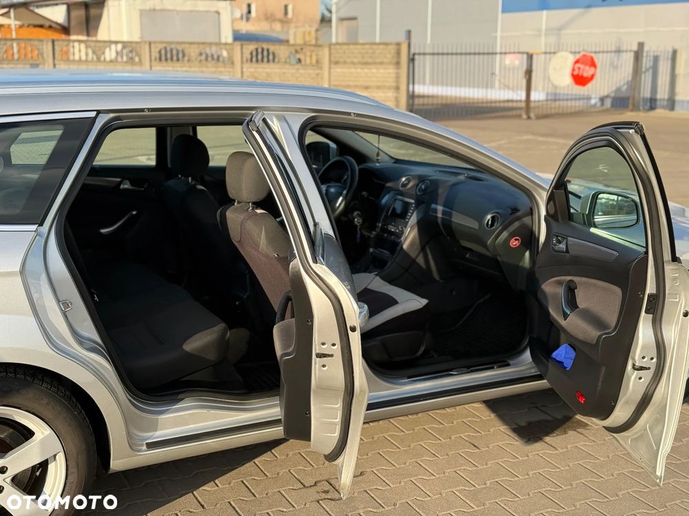 Ford Mondeo 2.0 TDCi Titanium - 13