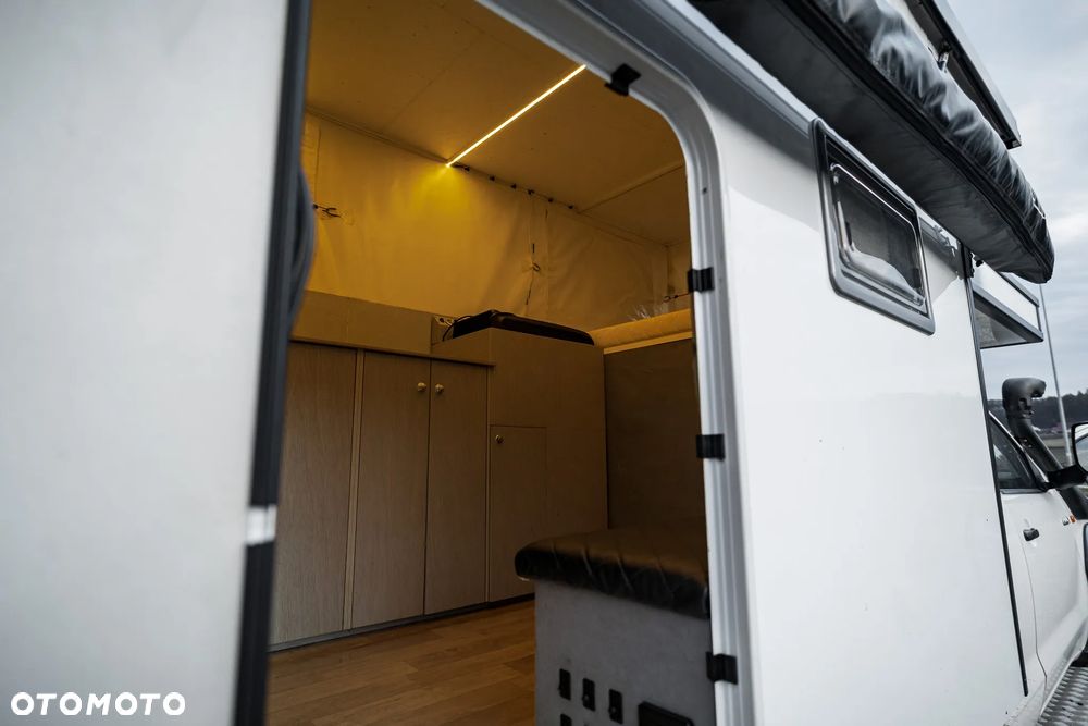 Toyota Hilux 4x4 Extra Cab - 35