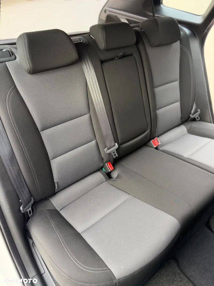 Hyundai i30 i30cw 1.6 Fifa World Cup Edition - 16