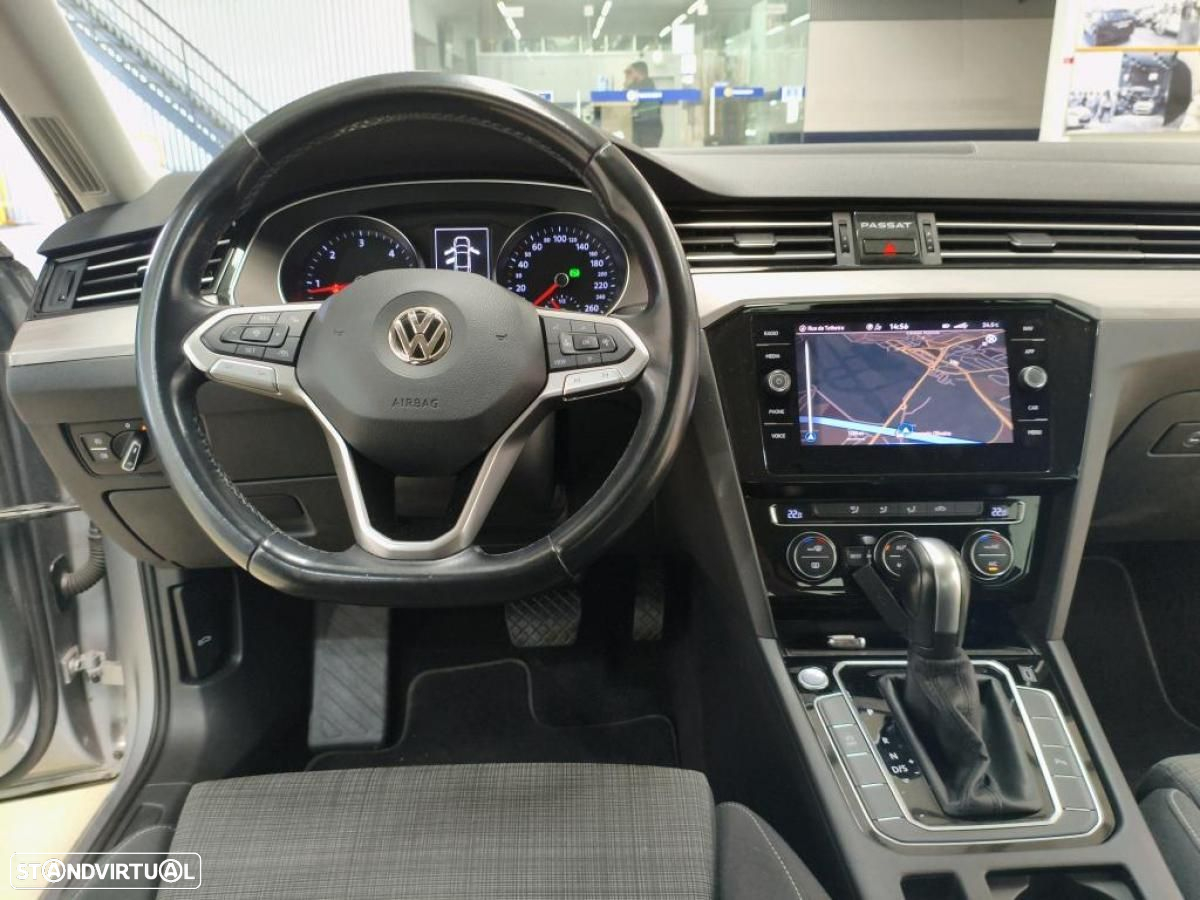 VW Passat 1.6 TDI Business DSG - 4