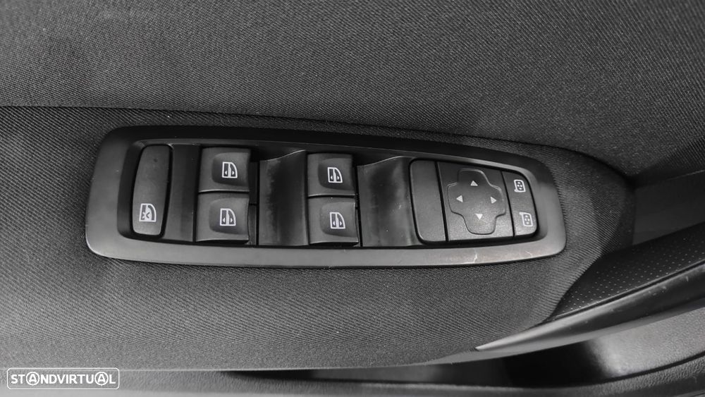 Renault Mégane 1.5 Blue dCi Zen - 42