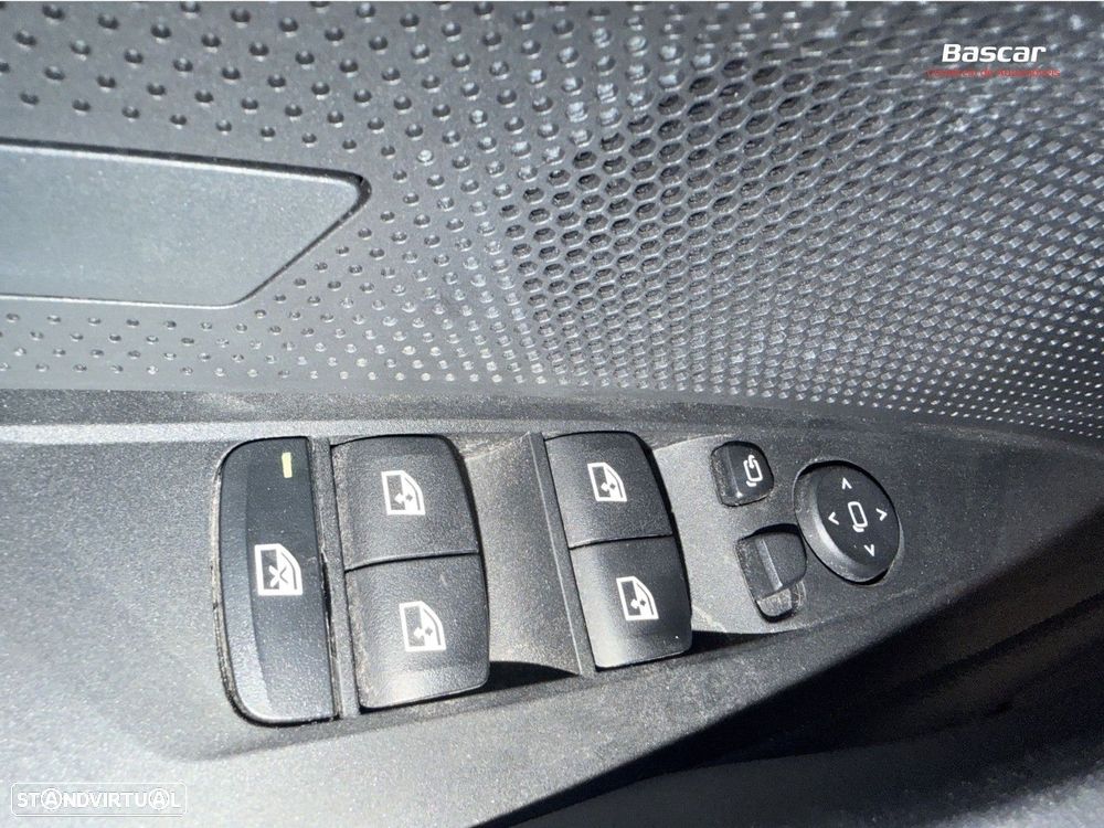 BMW i4 eDrive40 Edição Desportiva M - 40