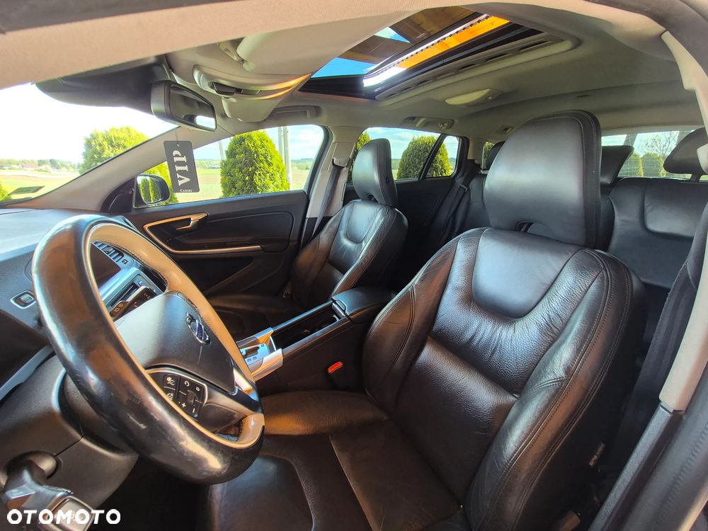 Volvo V60 D3 Summum - 26