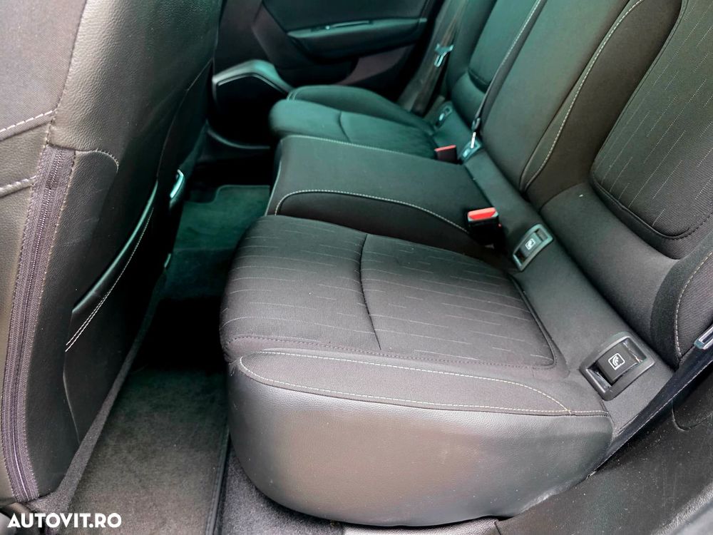 Renault Megane TCe 140 GPF EDC ZEN - 22