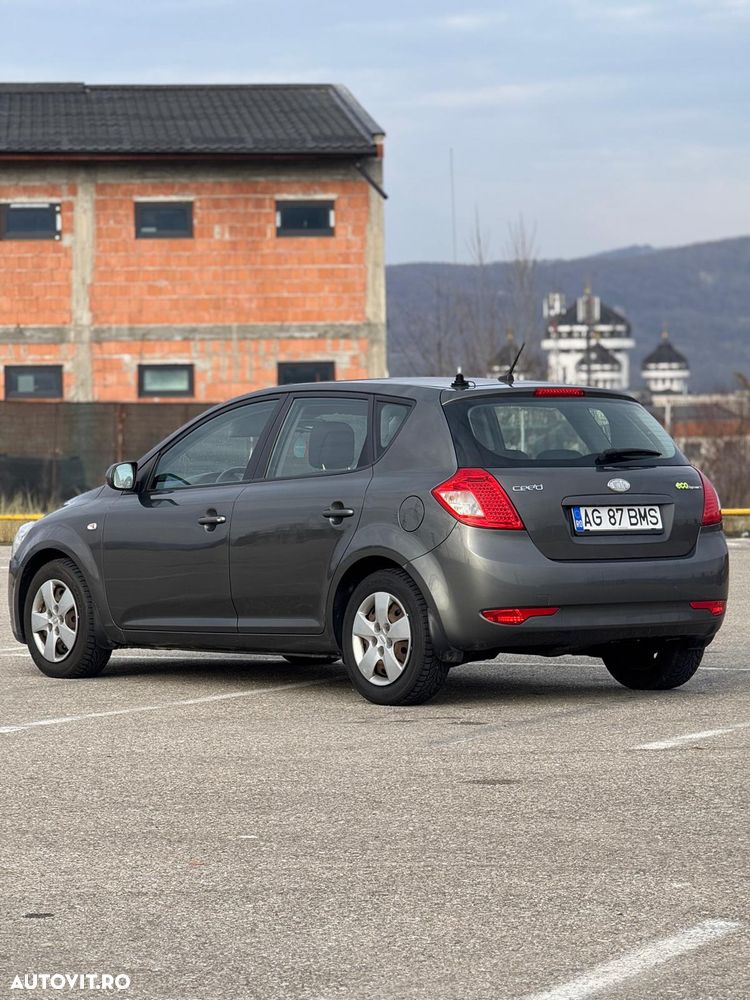 Kia Ceed Cee'd 1.6 DSL CITY - 3