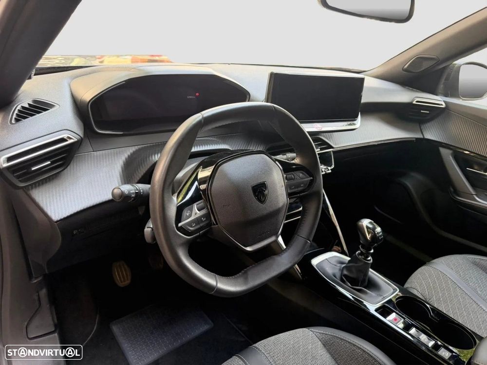 Peugeot 2008 - 5