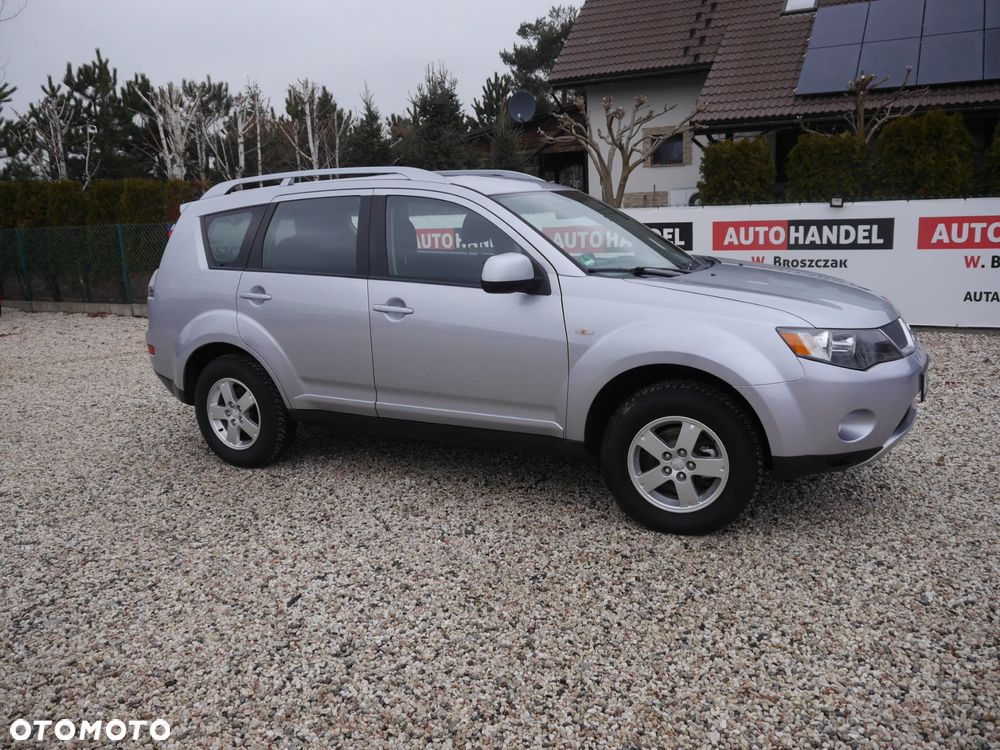 Mitsubishi Outlander 2.0 DI-D 4WD Intense - 11