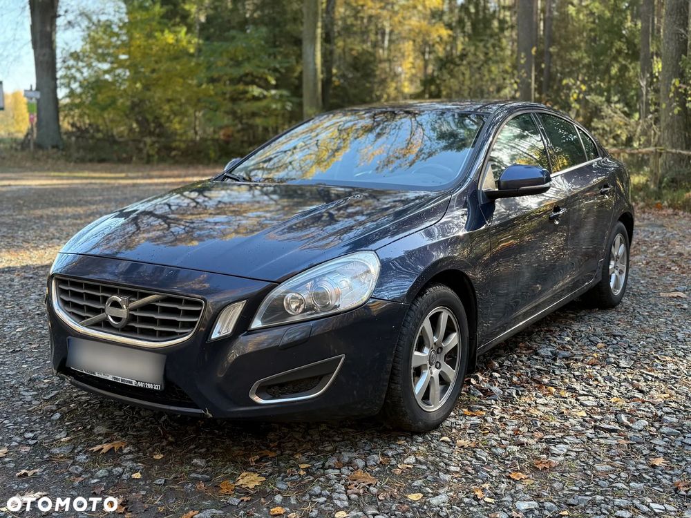 Volvo S60 D2 R-Design - 1