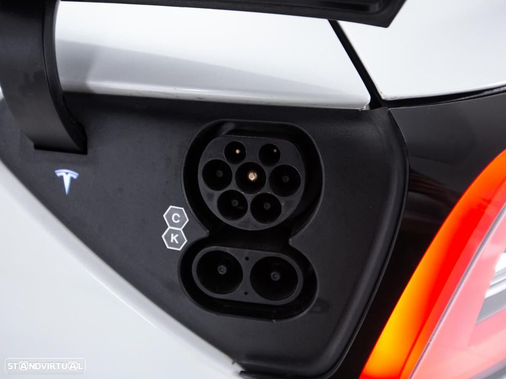 Tesla Model 3 Performance Dual Motor AWD - 16
