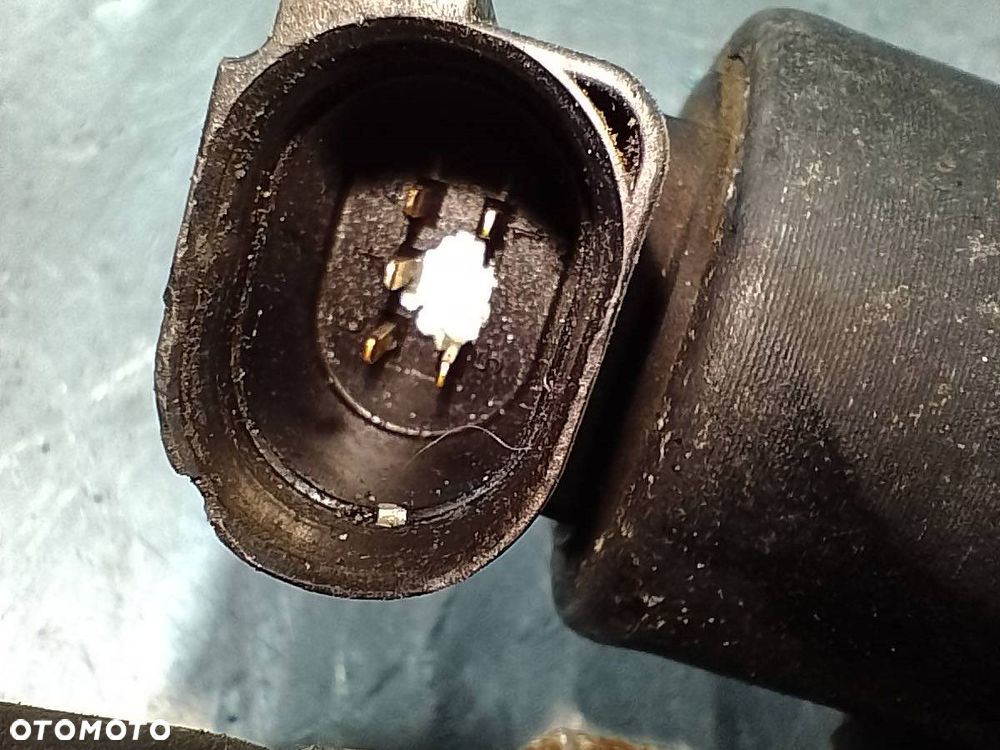 ZAWÓR EGR Z CHŁODNICĄ SPALIN RENAULT SCENIC II 8200467059  8200294794 - 4