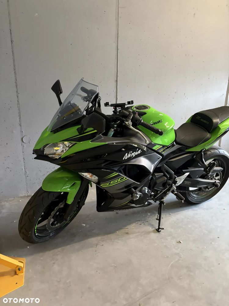 Kawasaki Ninja - 1