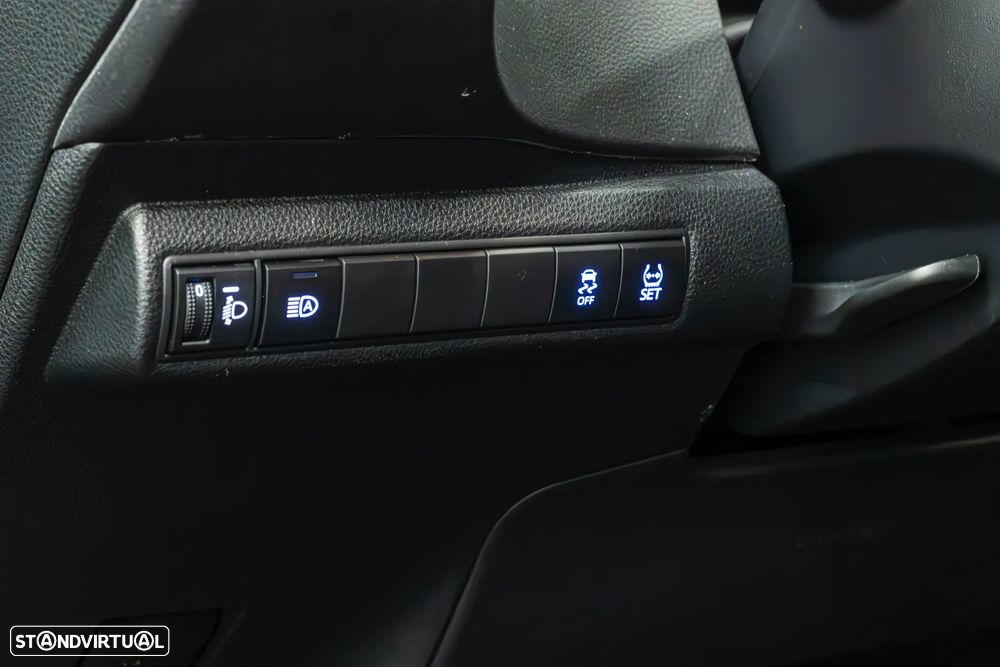 Toyota Corolla SD 1.8 Hybrid Luxury - 22