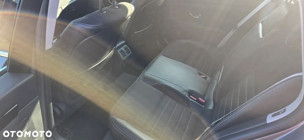 Renault Laguna 2.0 dCi FAP Initiale - 9