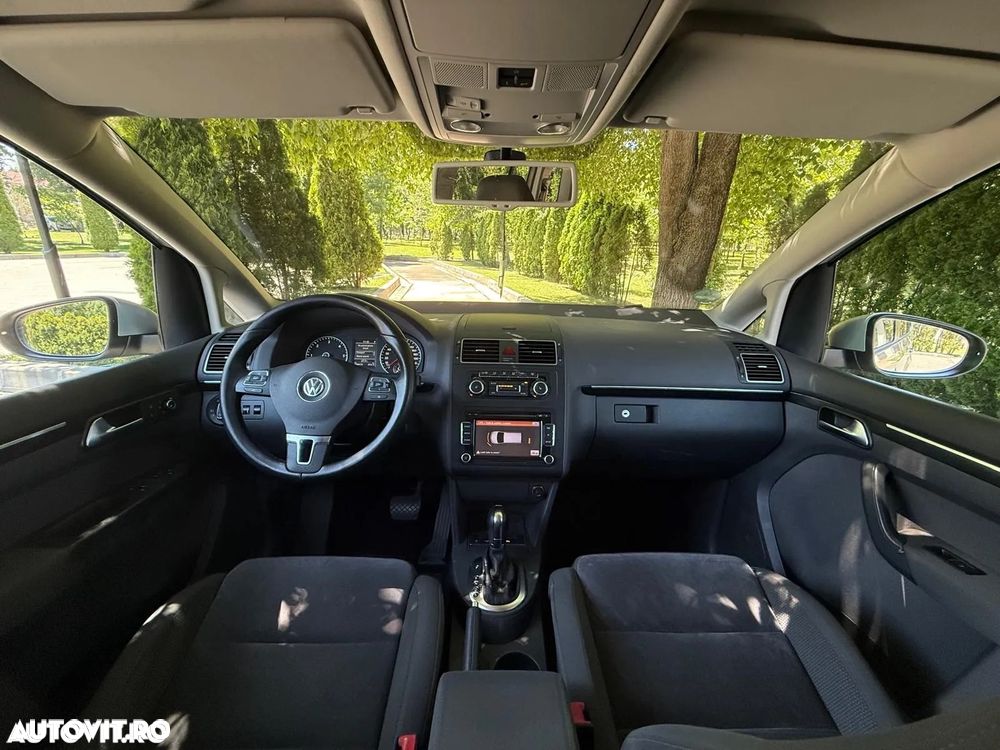 Volkswagen Touran 2.0 TDI DPF DSG Highline - 5