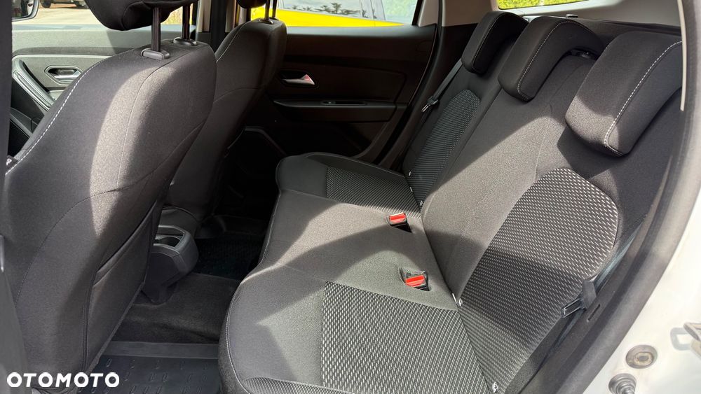 Dacia Duster 1.6 SCe Blackshadow 4x4 S&S - 16