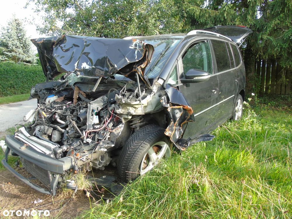 Volkswagen Touran 2.0 TDI DPF Comfortline - 10