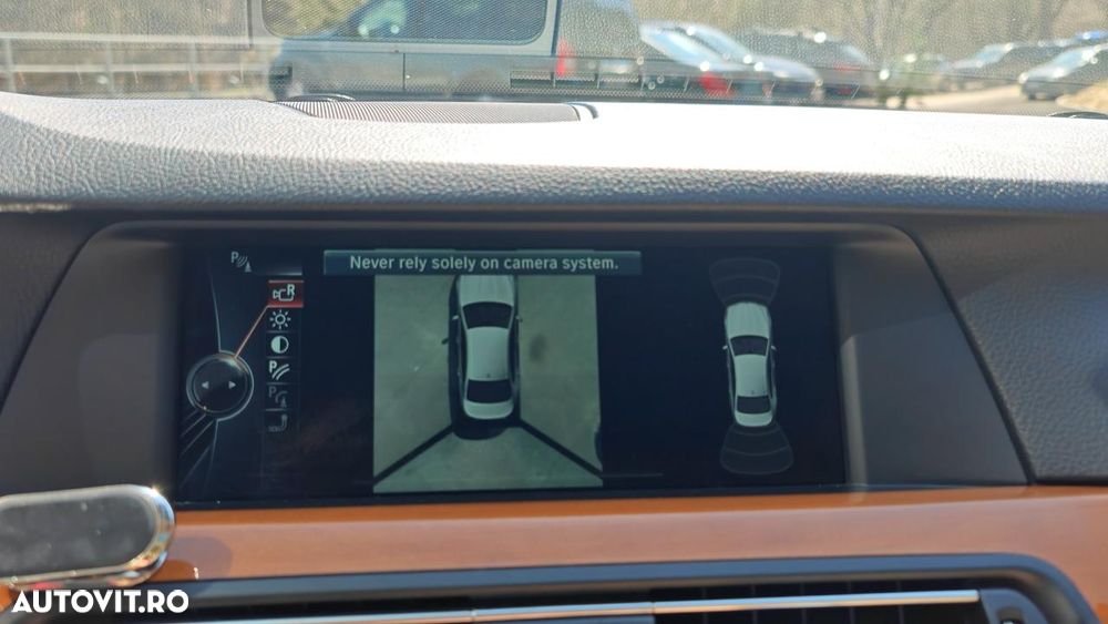 BMW Seria 5 525d xDrive AT - 40