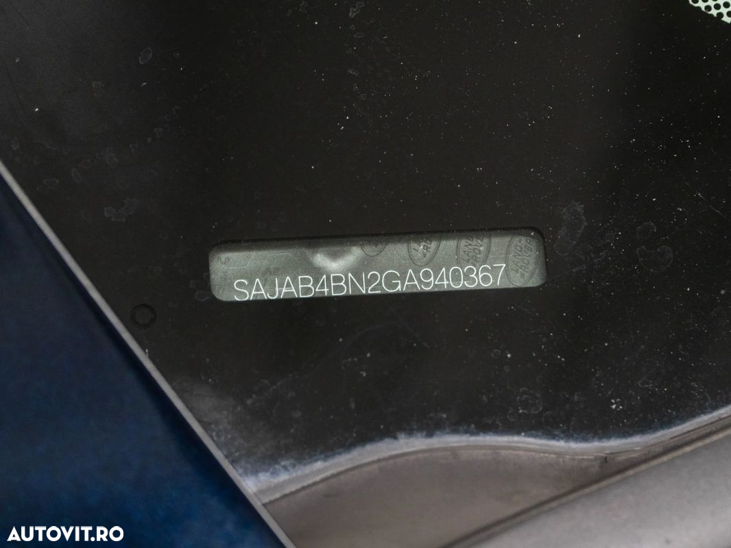 Jaguar XE - 8