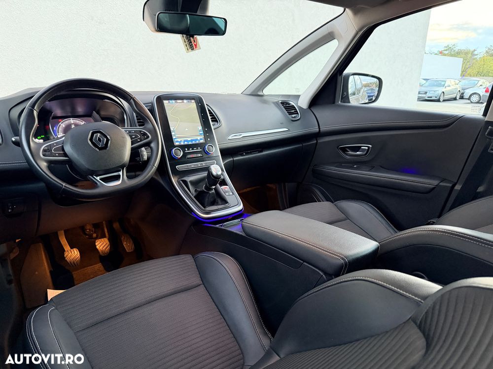 Renault Scenic BLUE dCi 120 BUSINESS EDITION - 17
